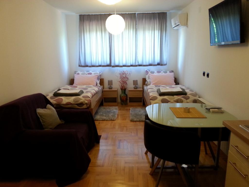 Studio Apartments Korosteljev Osijek Rom bilde